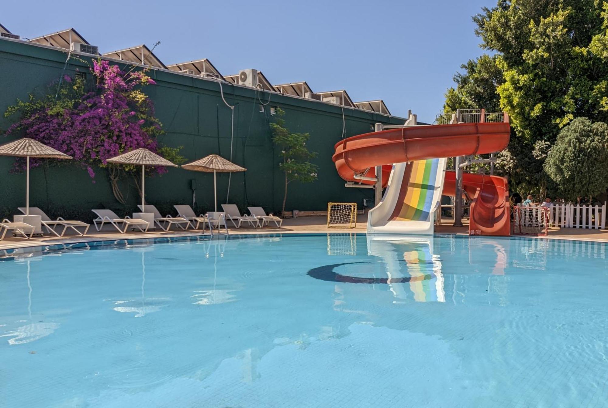 Uk Hotel Kiris Antalya Exteriör bild