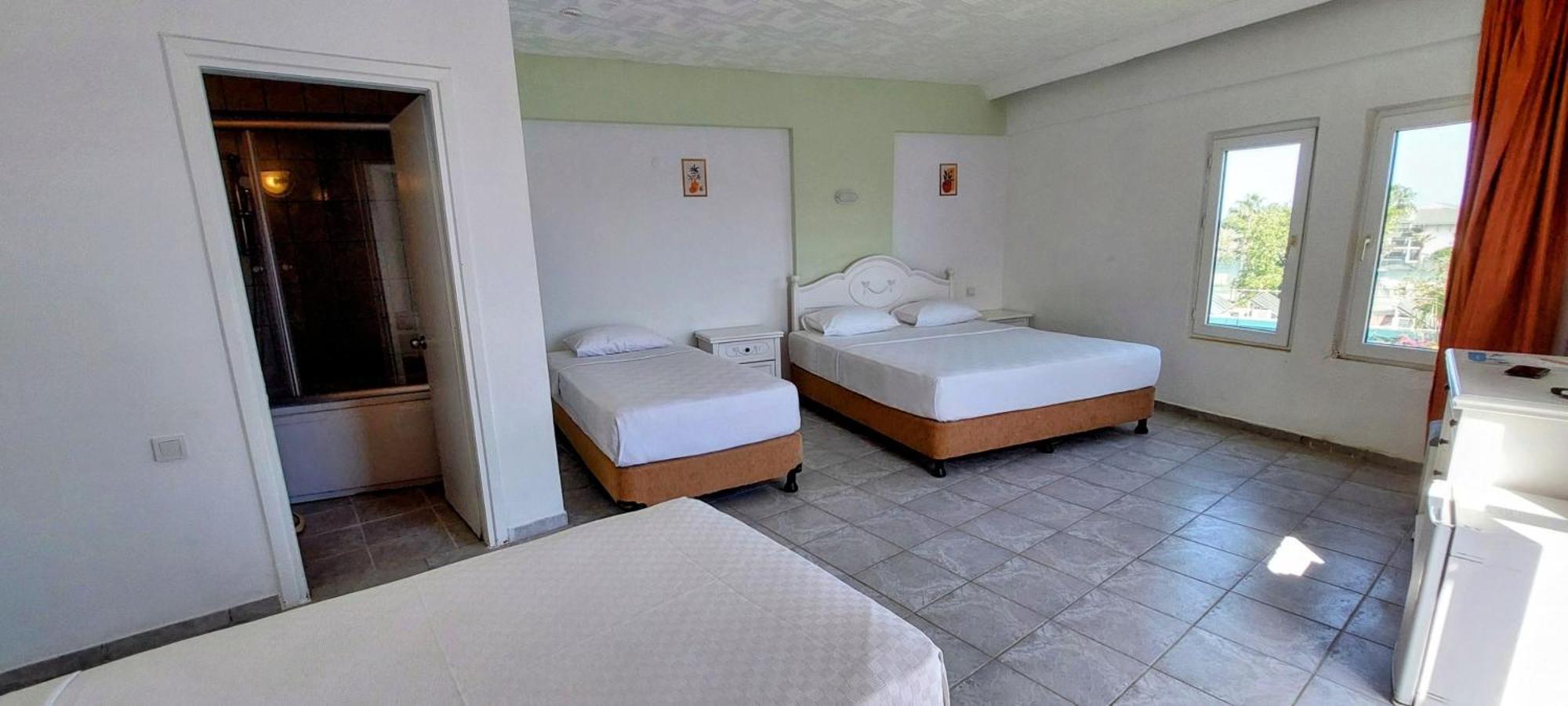 Uk Hotel Kiris Antalya Exteriör bild