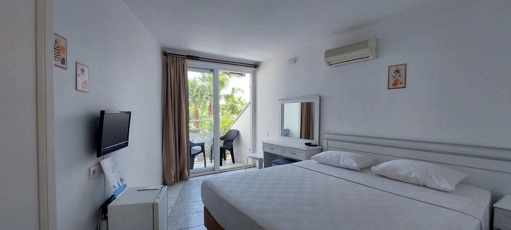 Uk Hotel Kiris Antalya Exteriör bild
